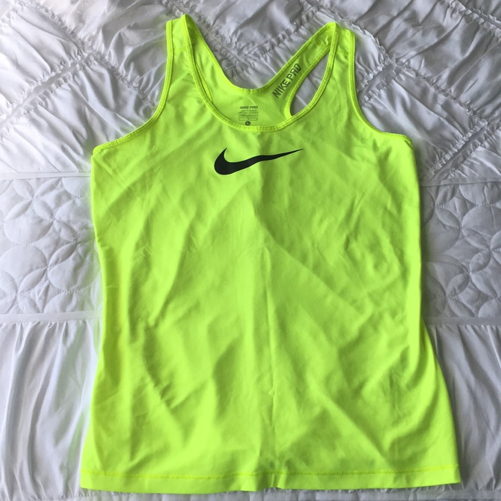 NIKE Women’s Tank